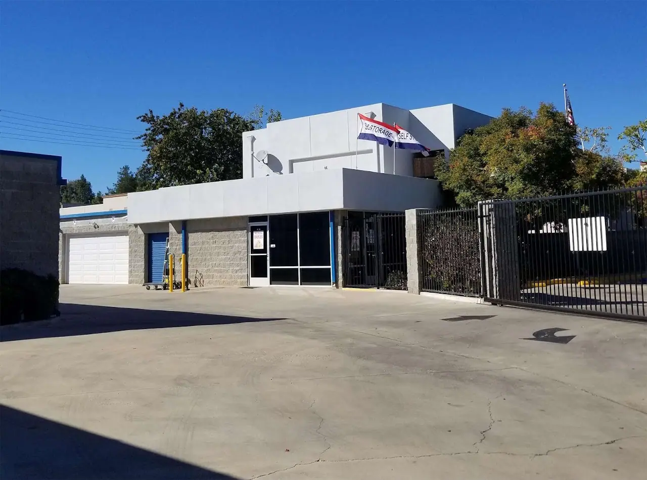 Bryant Circle Mini Storage, RV storage in Ojai