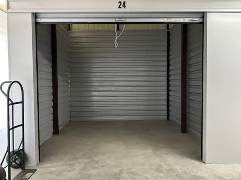 Falcon Storage photo 2