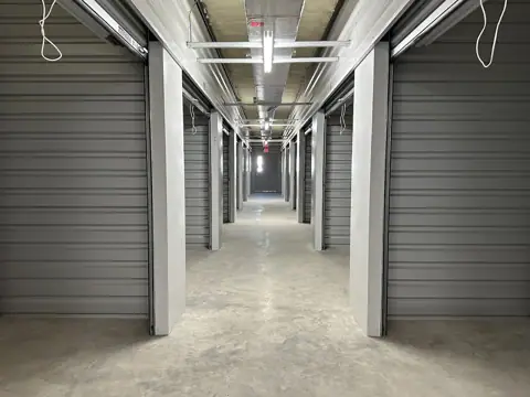 Falcon Storage photo 3