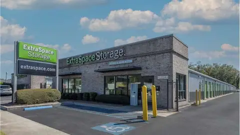 Extra Space Storage in Charleston, SC