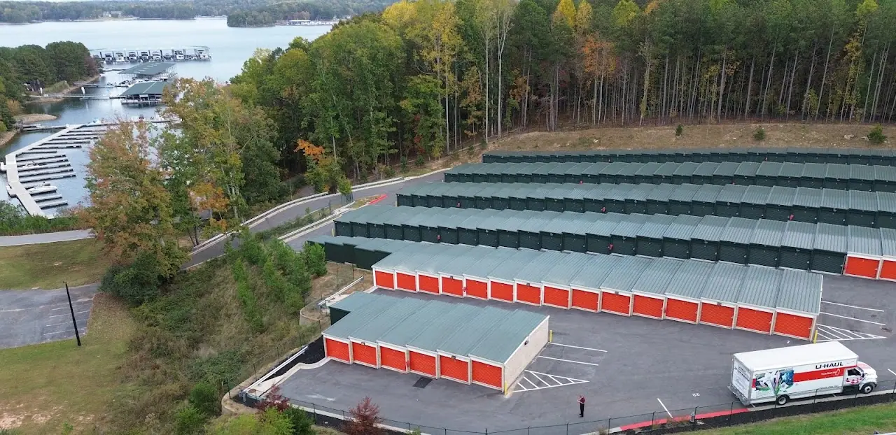 Self-Storage at U-Haul, RV storage in Buford