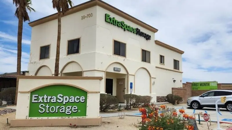 Extra Space Storage, RV storage in Palm Desert