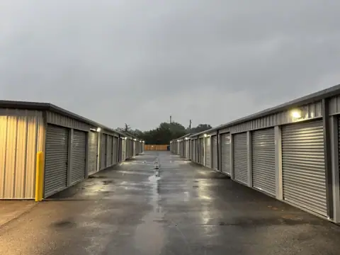 Oskaloosa Self-Storage photo 2