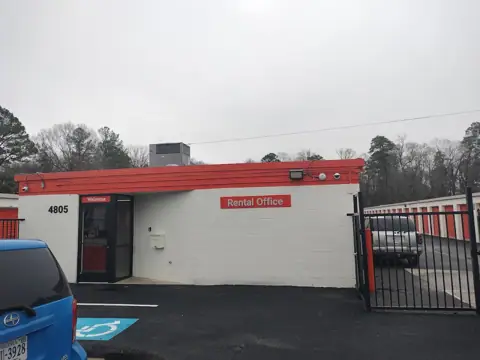 Public Storage photo 2