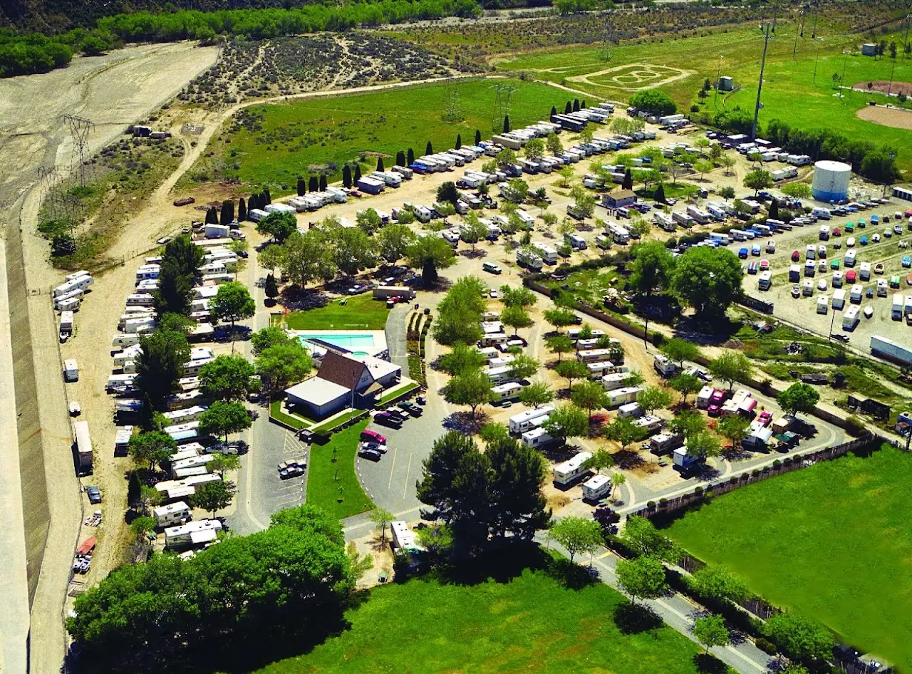 Castaic Lake RV Park, RV storage in Castaic