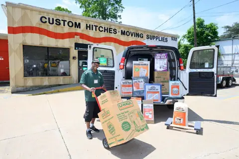 U-Haul Moving & Storage of Coram in Coram, NY
