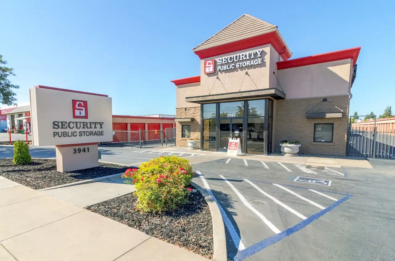 Security Public Storage, RV storage in Modesto