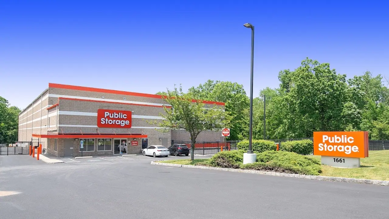 Public Storage, RV storage in Wayne