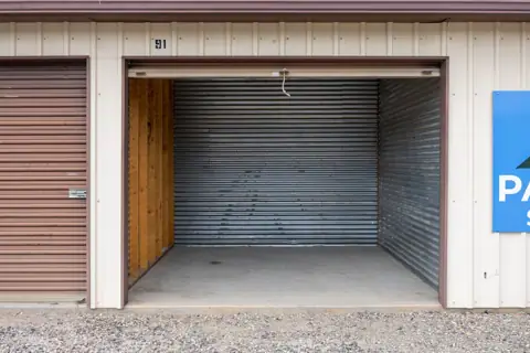 Parachute Self Storage - 427 Cardinal Way photo 2