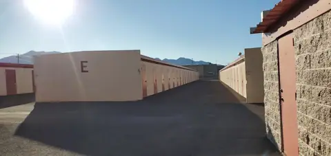 Sierra Vista Self Storage and Carwash photo 3