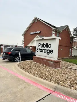 Public Storage photo 2