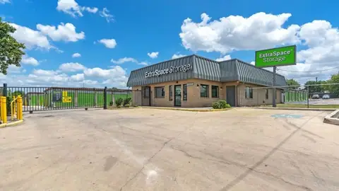 Extra Space Storage in San Antonio, TX