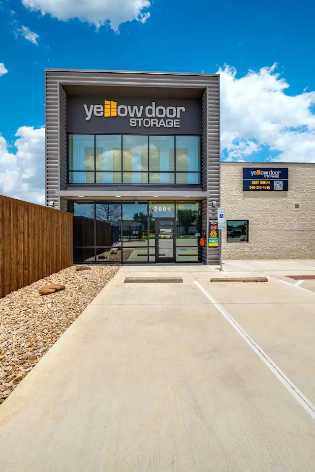 Yellow Door Storage - Lantana, RV storage in Argyle