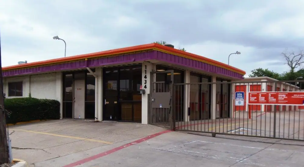 Public Storage, RV storage in Dallas
