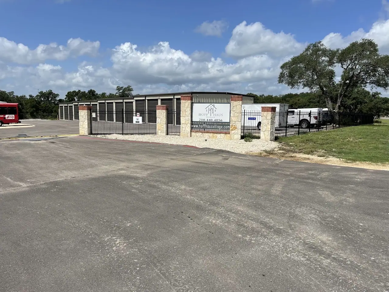 Hoff Haus Village Storage, RV storage in New Braunfels