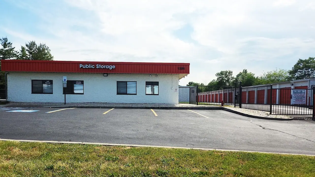 Public Storage, RV storage in North Brunswick Township