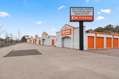 Mini Mall Storage - Memphis photo 2