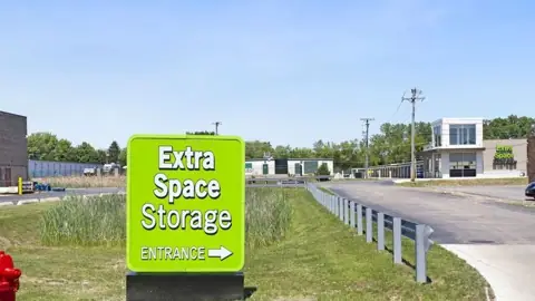 Extra Space Storage in Round Lake Beach, IL