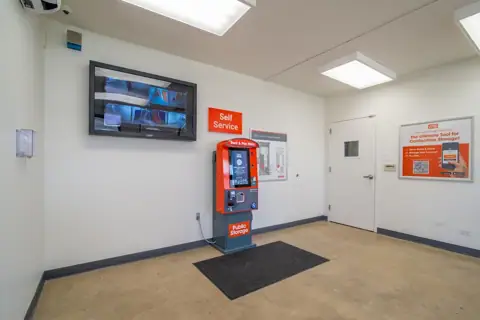 Public Storage photo 2
