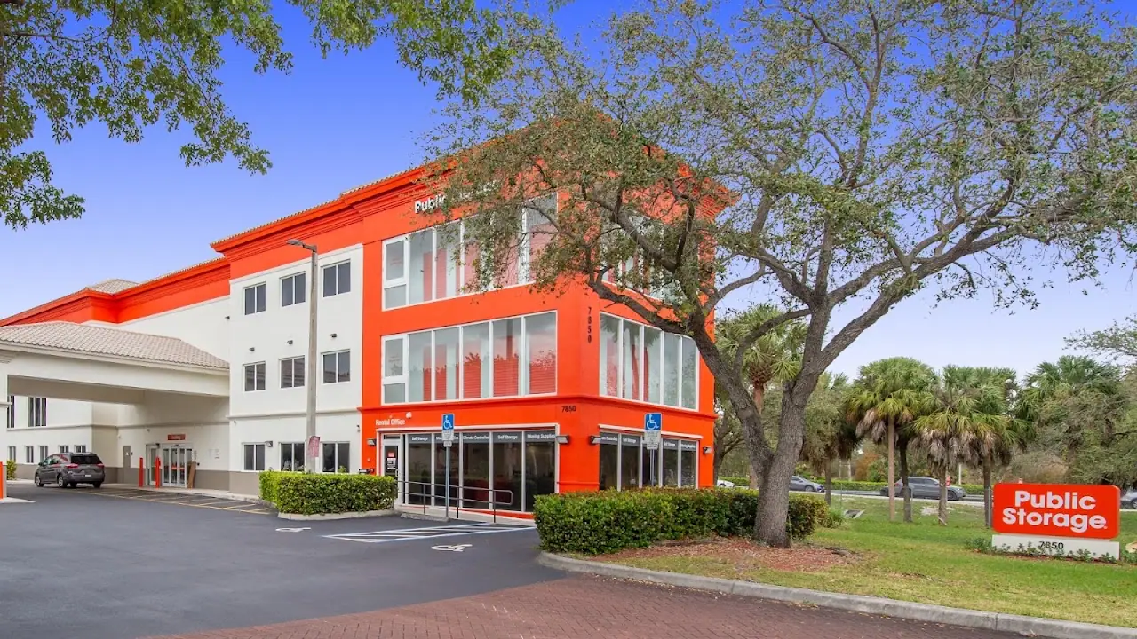 Public Storage, RV storage in Hialeah