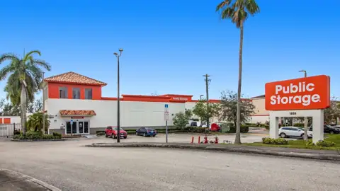 Public Storage in West Palm Beach, FL