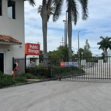 Public Storage photo 2