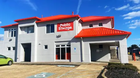 Public Storage photo 2