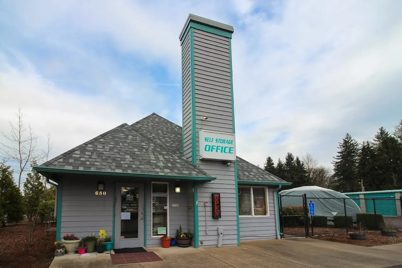 North Albany Self Storage, RV storage in Albany