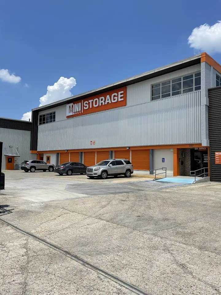 Mini Mall Storage - New Orleans, RV storage in New Orleans