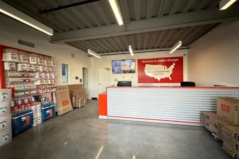 Public Storage photo 2