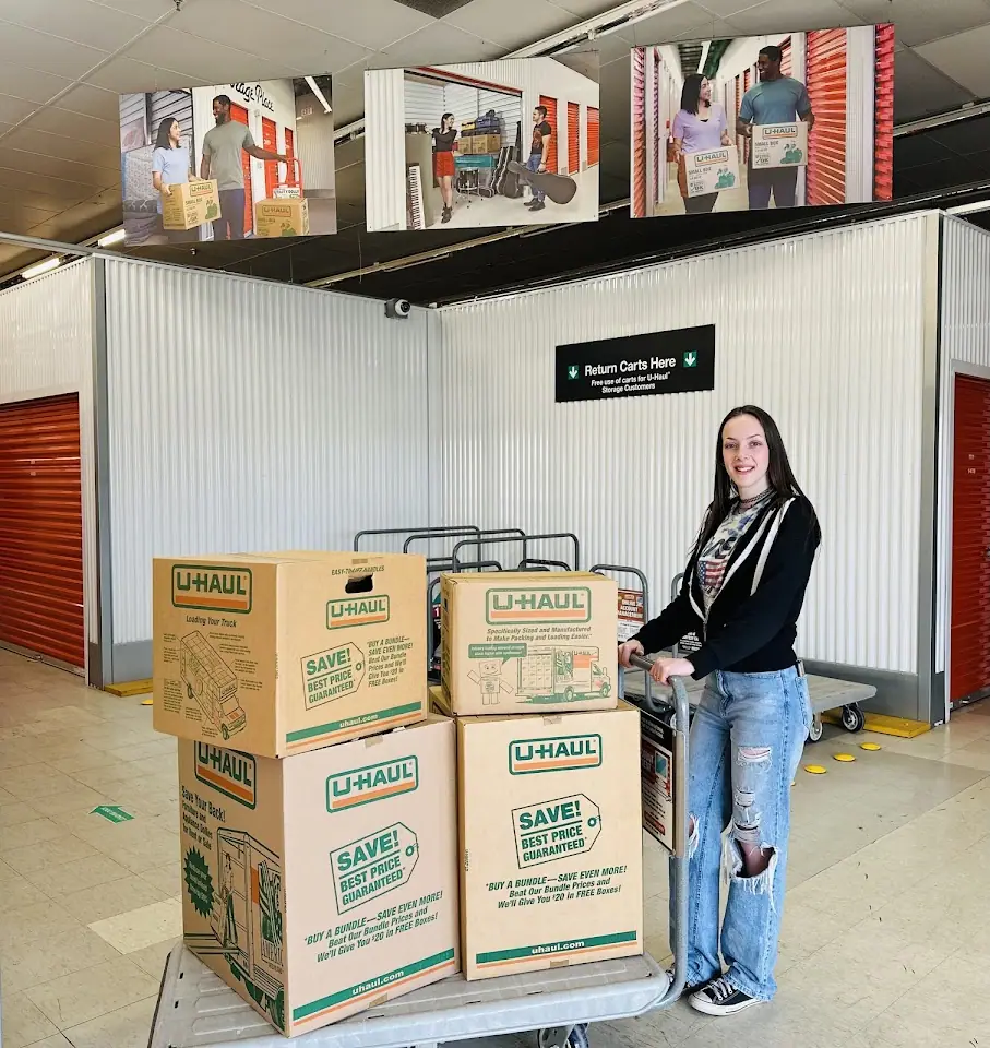 Self-Storage at U-Haul, RV storage in Springfield