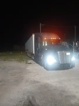Discount Tractor Trailer Parking Hudson photo 3