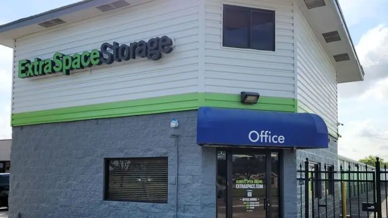 Extra Space Storage, RV storage in Friendswood