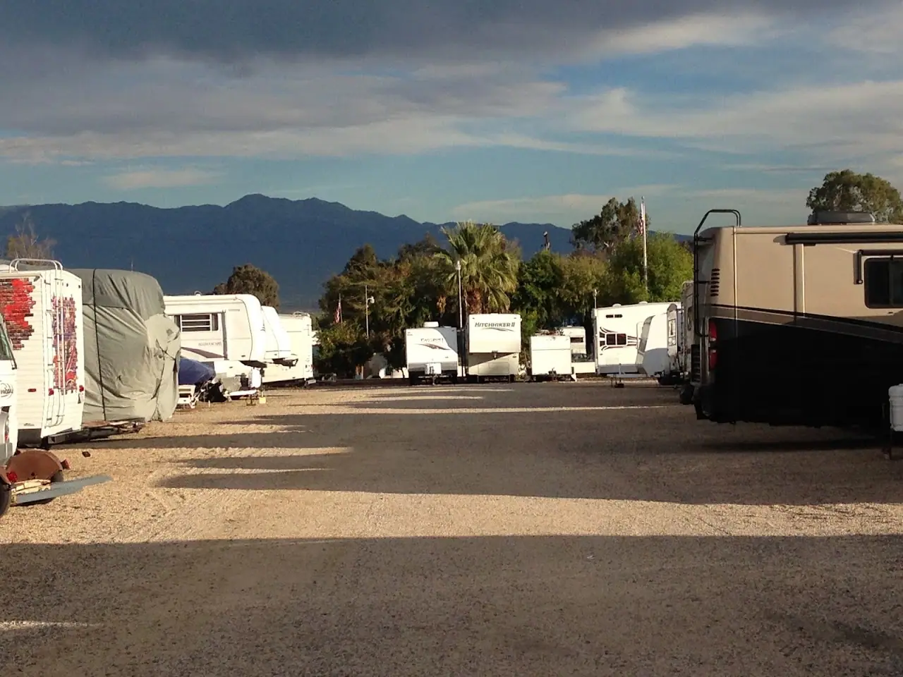 Roshan's RV Park & Storage, RV storage in Corona