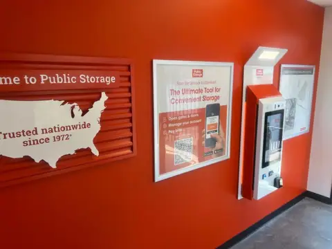 Public Storage photo 2