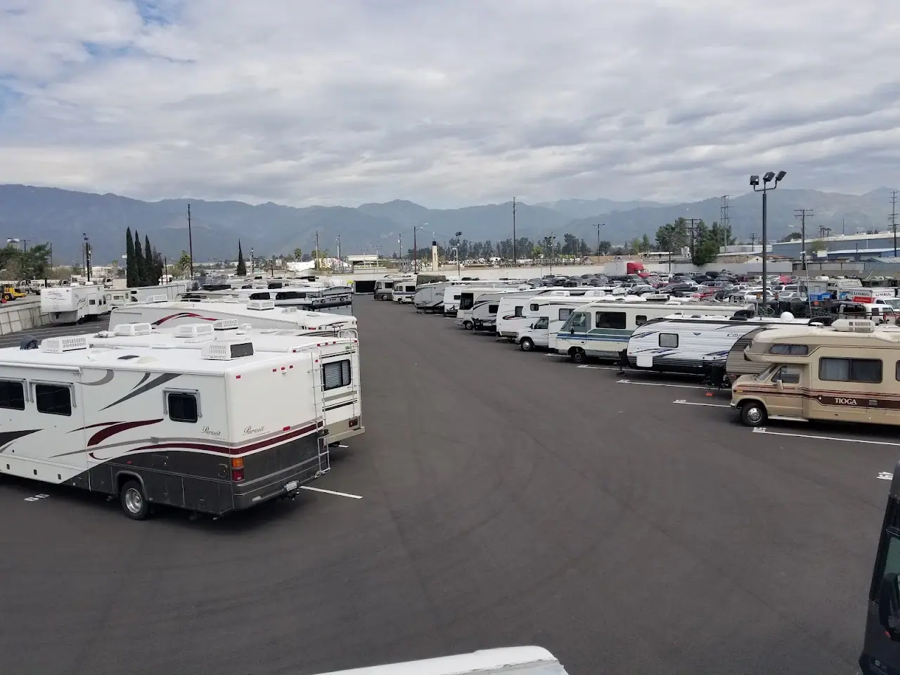 Triangle Rv Storage, RV storage in Azusa