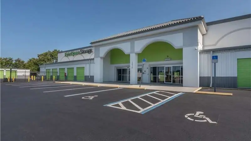 Extra Space Storage, RV storage in Bradenton