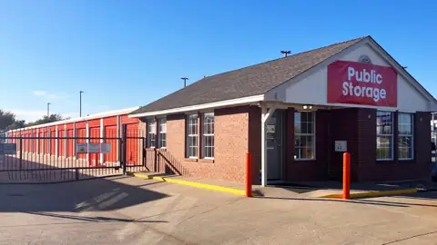 Public Storage in Moore, OK