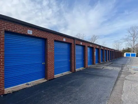 Storage Wise of Lake of the Woods photo 2