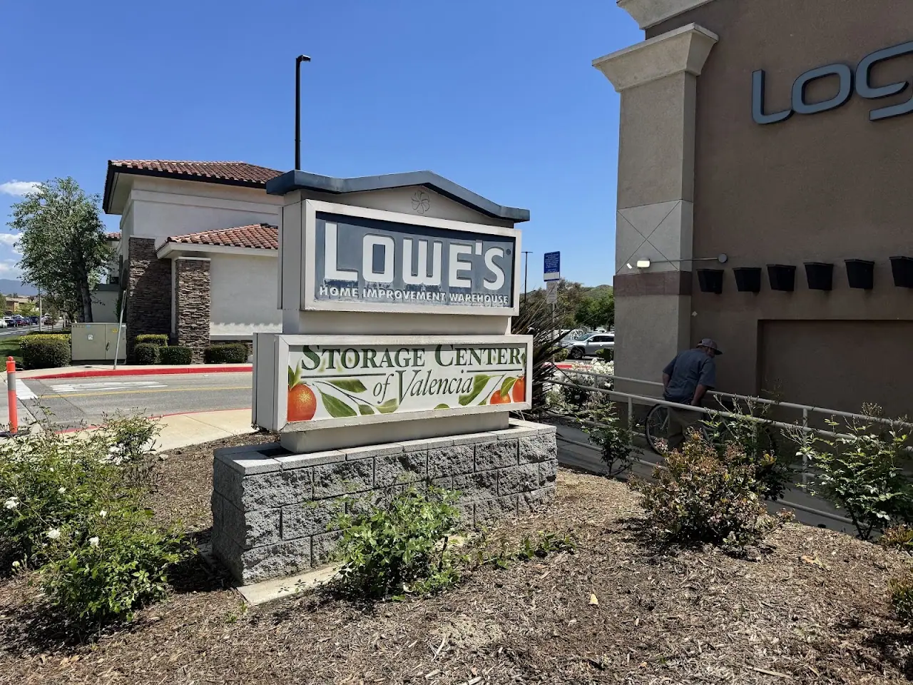 Storage Center of Valencia, RV storage in Santa Clarita
