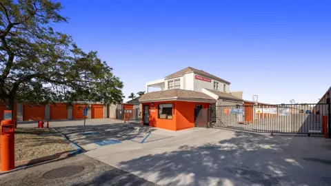 Public Storage photo 2