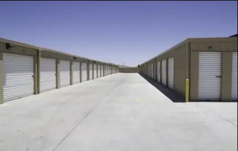 Purdy Clean Car Wash & Storage in Barstow, CA
