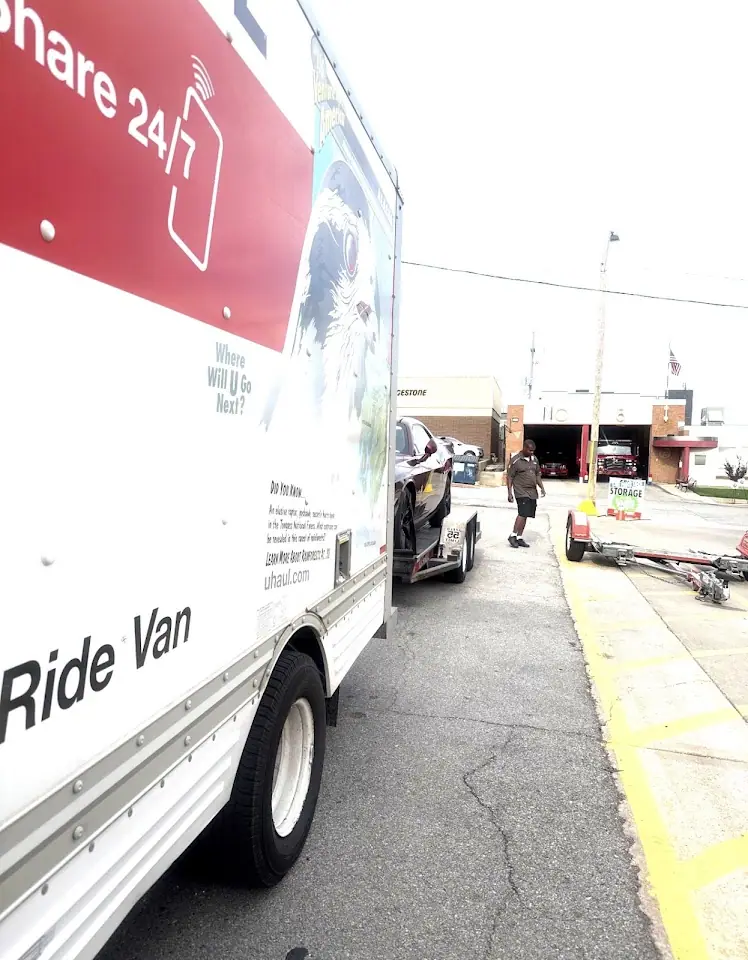 Self-Storage at U-Haul, RV storage in Kansas City