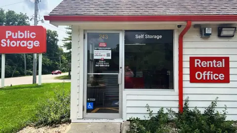 Public Storage in Carpentersville, IL