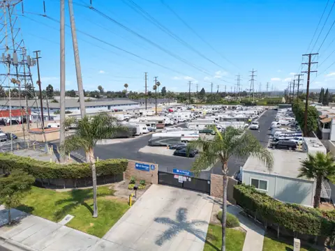 US Storage Centers in Anaheim, CA