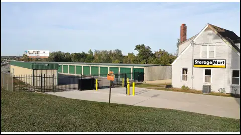 StorageMart photo 2