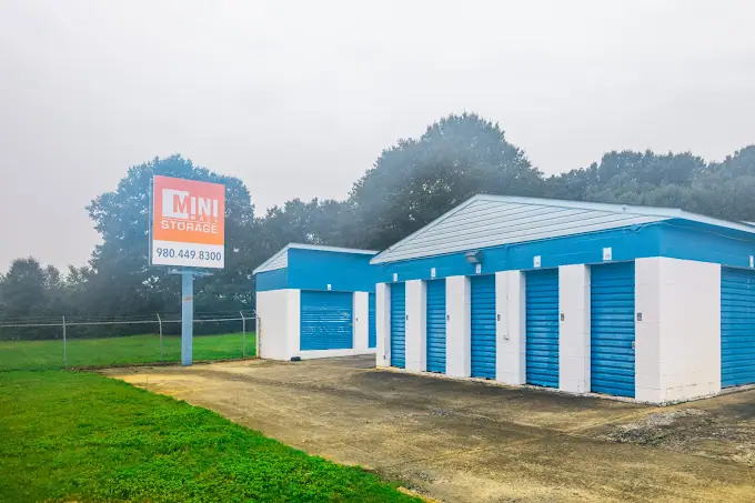 Mini Mall Storage - Shelby, RV storage in Shelby
