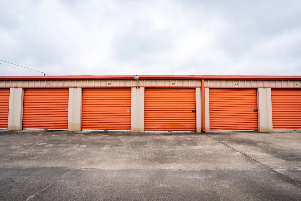 BIG 7 MINI STORAGE, RV storage in Dickinson