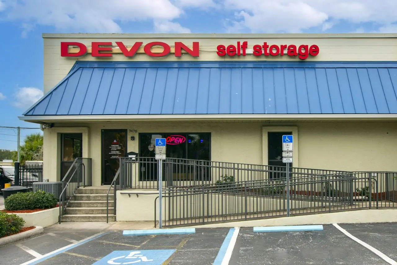Devon Self Storage St. Petersburg, Florida, RV storage in St. Petersburg