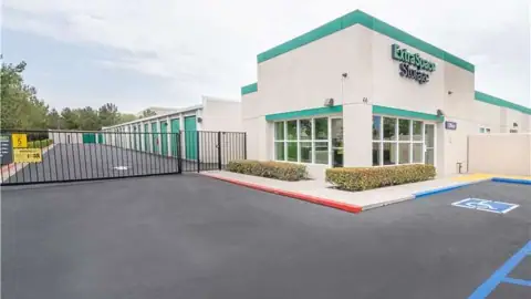 Extra Space Storage in Irvine, CA
